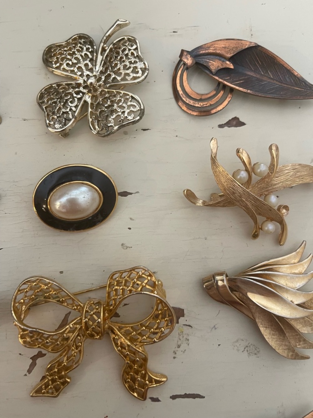 16 Vintage brooches HAVE WEAR AND TEAR (pls note overall value over 400$) - Picture 13 of 16